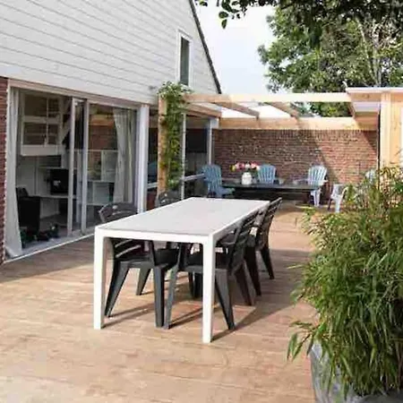 Holiday home Cosy With Private Garden *