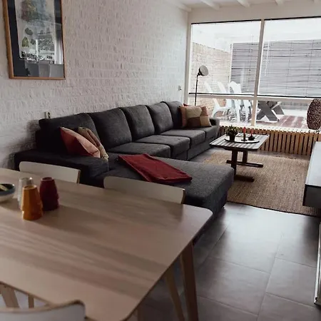 Cosy With Private Garden *